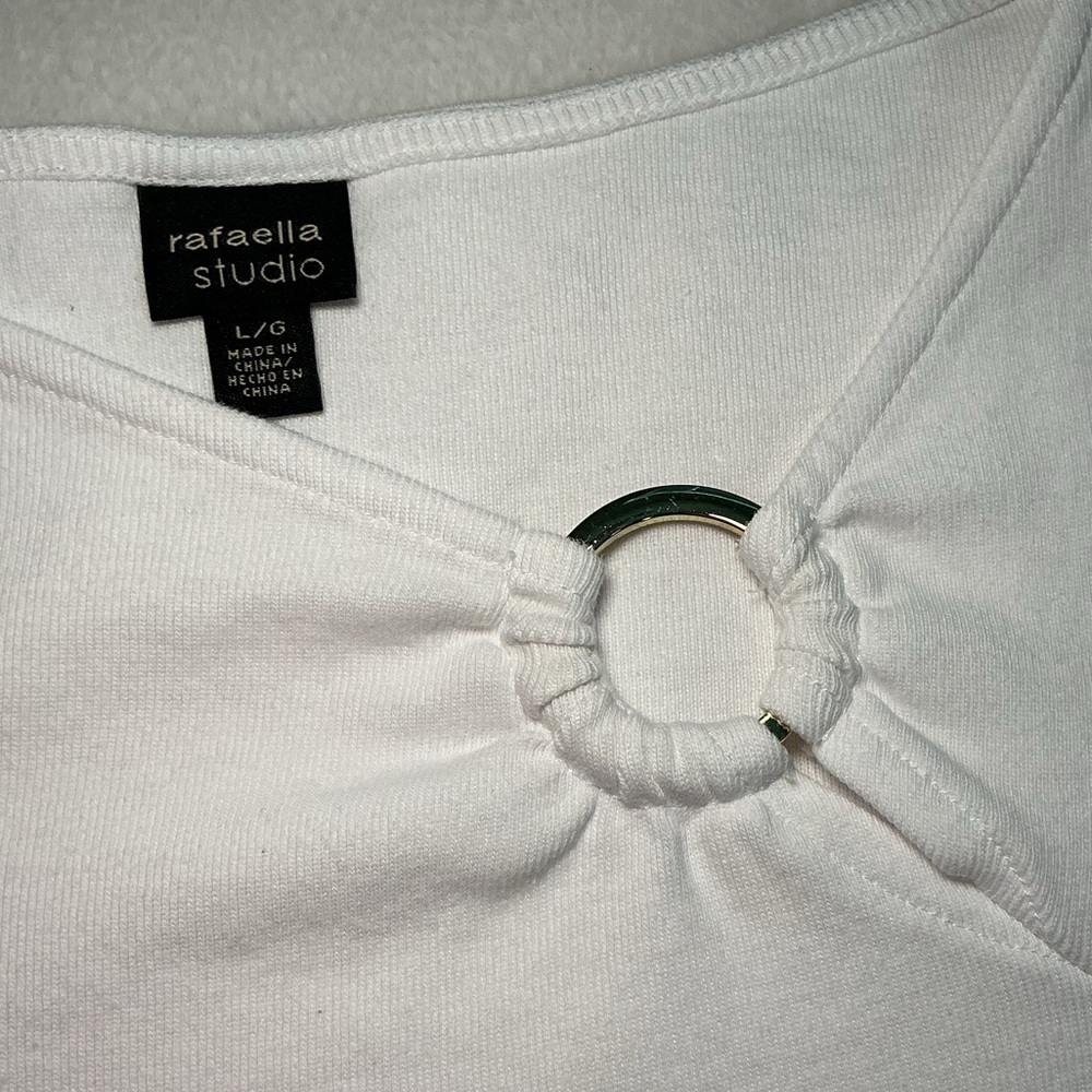 White Women's Short Sleeve Tee with Ring Detail - Picture 7 of 8